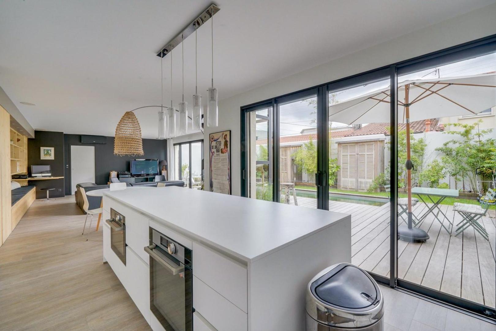 Spacious Bordeaux Family Home With Swimming Pool Eksteriør bilde
