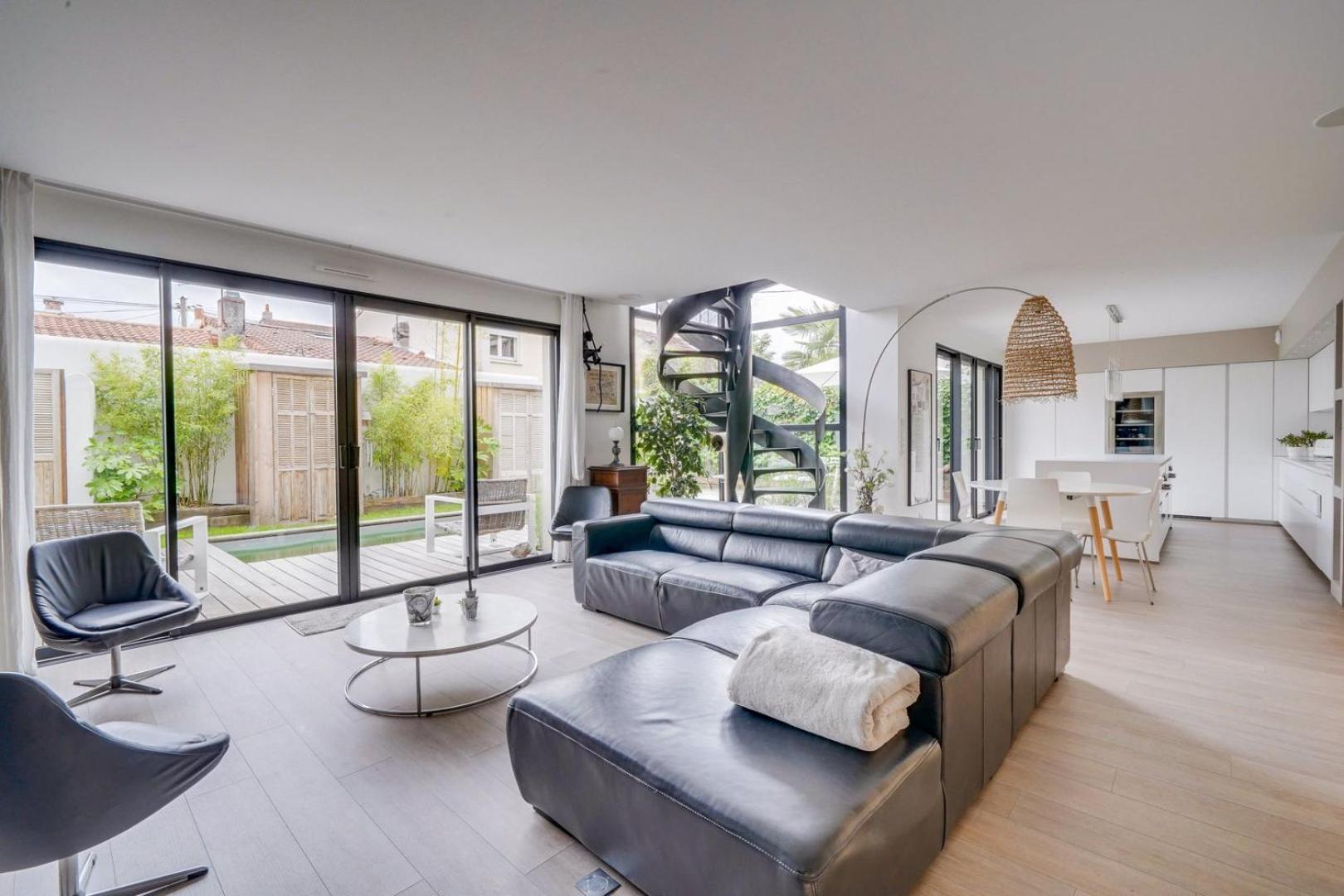 Spacious Bordeaux Family Home With Swimming Pool Eksteriør bilde